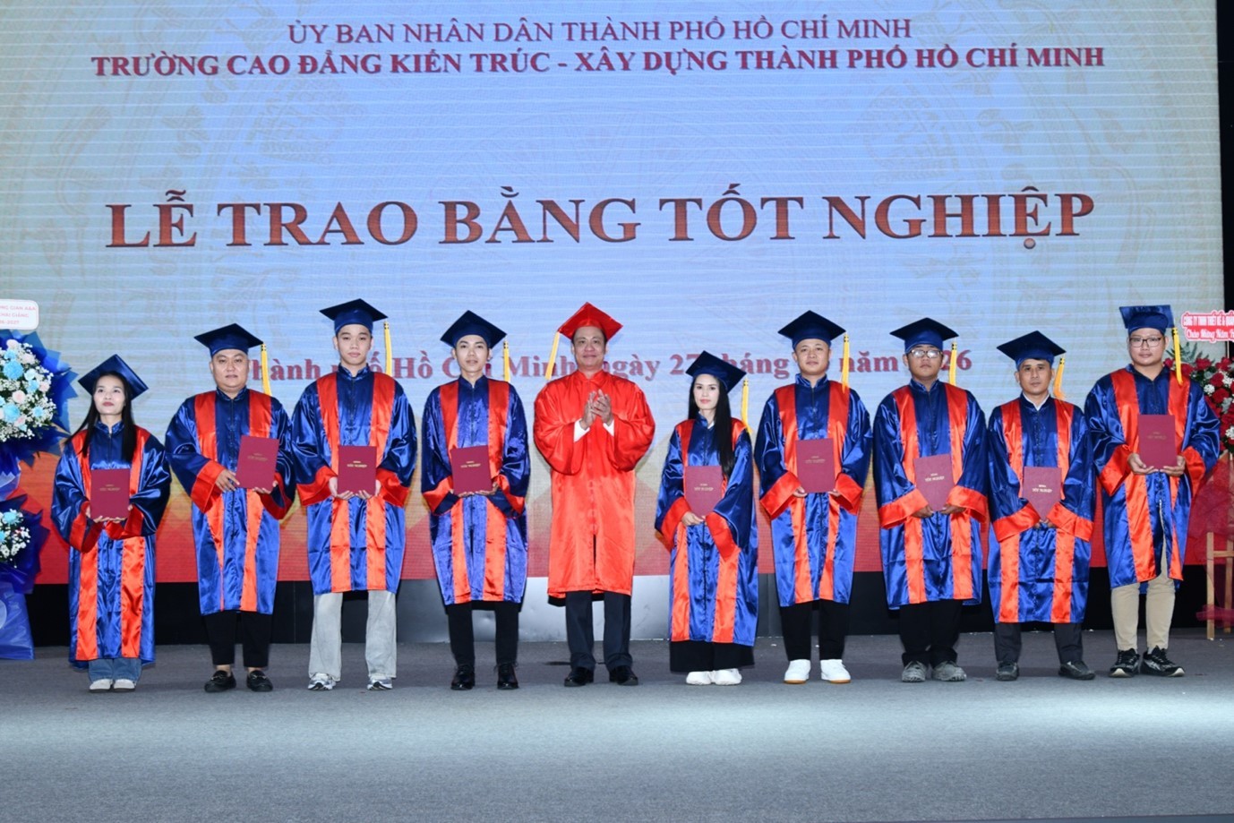 11-1793169270.jpg