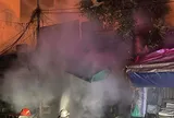 Chợ Hà Nội cháy dữ dội, sơ tán nhiều hộ dân, phong tỏa đường Trịnh Đình Cửu