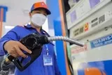 Đồng loạt giảm giá xăng dầu, dầu diesel giảm mạnh nhất hơn 3.100 đồng/lít