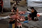Hình ảnh lúc rạng sáng trên vỉa hè Hà Nội khiến nhiều người e ngại