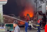 Cháy lớn xưởng mút xốp ở Đồng Nai, khói đen cao hàng chục mét
