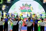Hàng ngàn người dân check-in với các xuồng ghe đầy trái cây Đồng Tháp