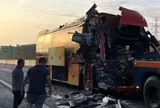 Một người nguy kịch sau vụ xe khách đâm xe container trên tuyến cao tốc Phan Thiết - Dầu Giây