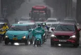 Dự báo thời tiết 9/6/2026: Miền Bắc mưa lớn do không khí lạnh, Hà Nội chỉ còn 30 độ