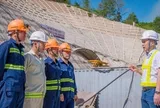 Lựa chọn công việc không nên chỉ dựa trên mức lương hiện tại, mà cần nhìn về cơ hội phát triển