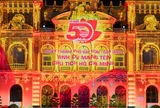 TPHCM: Tòa nhà hơn 100 năm tuổi rực sáng với màn trình chiếu 3D mapping khổng lồ