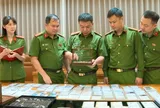 Bí ẩn tờ đô la và ứng dụng 'tự hủy' trong đường dây buôn lậu 28.000 viên kim cương