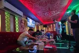 Hàng quán ‘mơ hồ’ phí bản quyền âm nhạc tính theo diện tích
