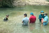 Tìm thấy thi thể cháu bé bị vùi dưới cát sau nhiều ngày mất tích ở Thái Nguyên