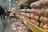 Giá trứng gà diễn biến bất ngờ, người nuôi than 'chỉ vừa có oxy để thở'
