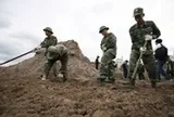 Nhìn lại cuộc tìm kiếm hài cốt liệt sĩ tại Tân Sơn Nhất năm 2017 qua tư liệu của Tuổi Trẻ