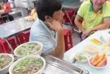 Giá hàng quán tăng rồi khó giảm: Xăng dầu chỉ là một phần câu chuyện