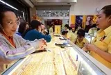 Đọc nhanh 21-7: Giá vàng tăng lại; Một công ty dầu khí lỗ nặng khi giá dầu tăng vọt