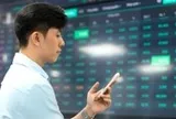 Chứng khoán 23-7: Đã nên bắt đáy sau phiên thị trường ‘đổ máu’?