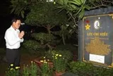Bí thư Trần Lưu Quang cùng lãnh đạo TP.HCM dâng hương, thắp nến tri ân anh hùng liệt sĩ tại Côn Đảo