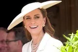 Kate Middleton được vinh danh là người mặc đẹp nhất nước Anh