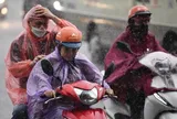 Tháng 8: Hà Nội mưa nhiều xen kẽ nắng nóng, TPHCM thiếu hụt mưa