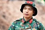 Chiến sĩ trẻ tìm kiếm hài cốt liệt sĩ tại công viên Lê Thị Riêng: 'Nhiệm vụ thiêng liêng'