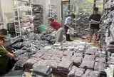 Kiểm tra chợ Ninh Hiệp, công an khởi tố chủ shop Nguyễn Thị Hương SN 1985