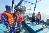 Cảnh sát biển bắt giữ tàu chở 130.000 lít dầu D.O. trái phép trên vùng biển Cà Mau