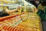 Đọc nhanh 24-8: Đồng USD tăng trở lại, giá vàng giảm nhẹ
