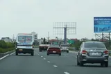 Để tránh bị phạt lỗi không giữ khoảng cách, tài xế cần nhớ điều này