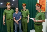 Cướp tiệm vàng ở TPHCM, nghi phạm bị bắt sau hơn 1 giờ chạy trốn
