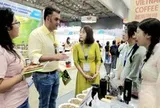Khách quốc tế bất ngờ với hạt điều, cà phê chồn, bánh mì cấp đông... của Việt Nam