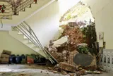 Taluy dương sạt xuống, làm sập một phần nhà dân bên Quốc lộ 3