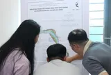 Người dân Hà Nội đổ về xem quy hoạch phân khu đô thị sông Hồng