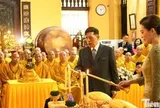 Nhà vua Thái Lan và Hoàng hậu thăm chùa Quán Sứ và dự lễ cầu an