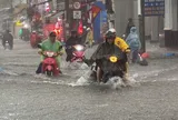 TPHCM và Nam Bộ bước vào đợt mưa lớn diện rộng, miền Bắc khi nào giảm mưa?