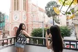 Ngồi cà phê, ngắm nhà thờ màu hồng, khu phố Tân Định, TP.HCM vào top 'chất nhất thế giới'