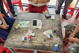 Công an kiểm tra quán cà phê lúc 15 giờ 30 phút, tạm giữ số tiền 4 triệu đồng