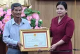 Quảng Ngãi trao thưởng cho người giao nộp tượng thần khỉ Hanuman