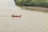 Một kiểm lâm viên mất tích trên sông Hồng