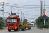 Xe ghi 'chở container' trên giấy đăng kiểm đem đi chở cuộn thép có bị phạt?