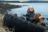 Nobel Văn chương gọi thông báo, Anne Carson đang ăn bánh, uống trà, cúp máy luôn