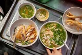 Nơi bán phở, bún chả 'ngon nhất Hà Nội'
