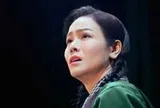 Nhật Kim Anh hết hồn khi vé vở 'Cuốn truyện bị đốt' đã phát hết trong 3 tiếng