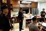 Bất ngờ kiểm tra 4 căn biệt thự, công an bắt 9 đối tượng, thu nhiều tang vật