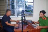 Kiểm tra tại công viên, công an giữ người trong trường hợp khẩn cấp đối với Nguyễn Hữu Hiểu SN 1997