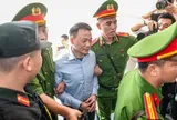 Hình ảnh Shark Bình xuất hiện tại tòa