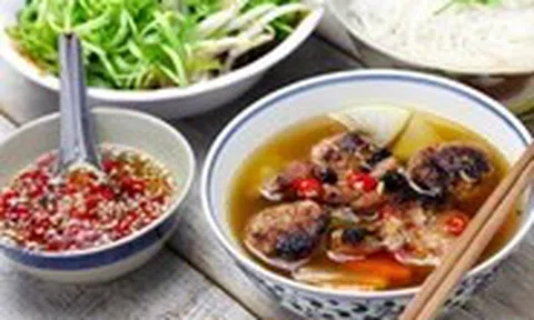 Bún chả là món ăn biểu tượng của Hà Nội?