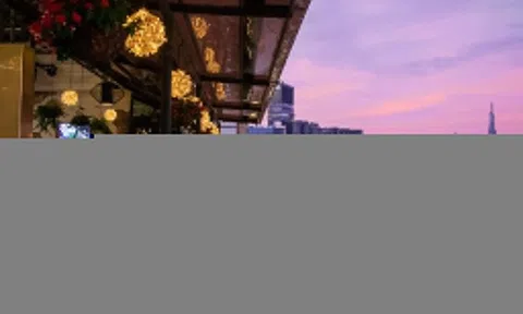 Nhà hàng TP.HCM tăng giá ngày 30/4, khách vẫn đặt kín bàn