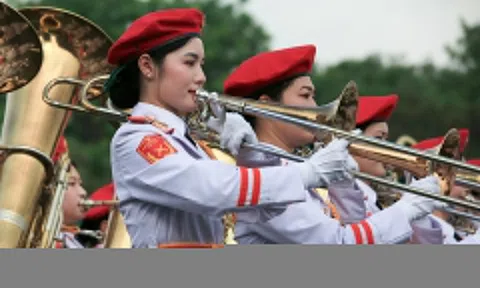 Loạt quán cà phê có view 'nét căng' xem diễu binh ở TP.HCM