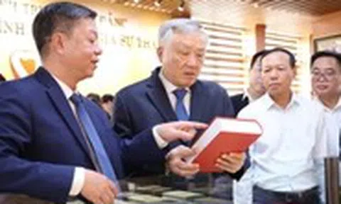Phó thủ tướng Nguyễn Hòa Bình dự ra mắt tủ sách điện tử Chủ tịch Hồ Chí Minh