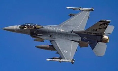 Tiêm kích F-16 Ukraine rơi khi đối phó trận không kích của Nga