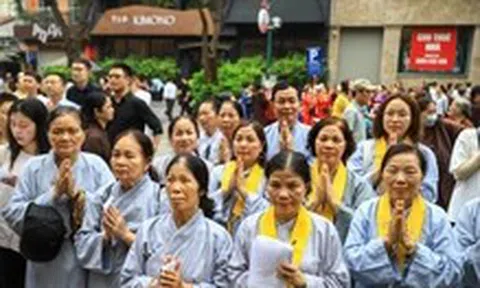 Đại sứ Ấn Độ cảm kích tình cảm người dân Việt Nam chiêm bái xá lợi Phật