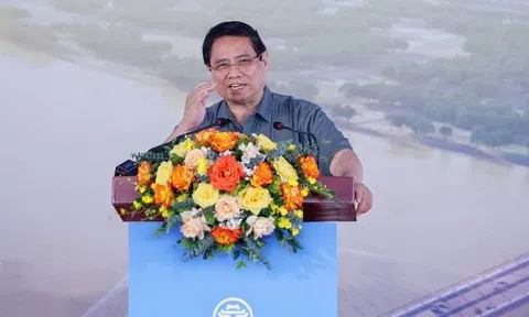 Siêu dự án cầu Tứ Liên 20.000 tỷ do Vingroup thực hiện: "Vừa chạy vừa xếp hàng” kịp khởi công vào ngày sinh nhật Bác, Thủ tướng yêu cầu xây xong trong 24 tháng